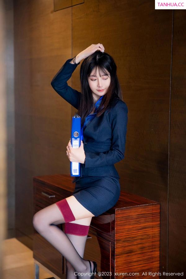   [XiuRen]高清写真图 2023.03.13 No.6407 谢小蒽 黑丝美腿第9张图片
